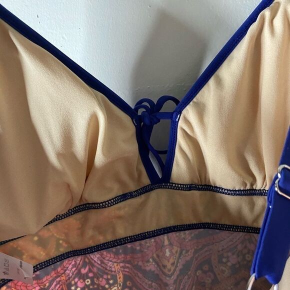 Sea Angel Patterned One Piece Swimsuit Size L - Picture 8 of 9